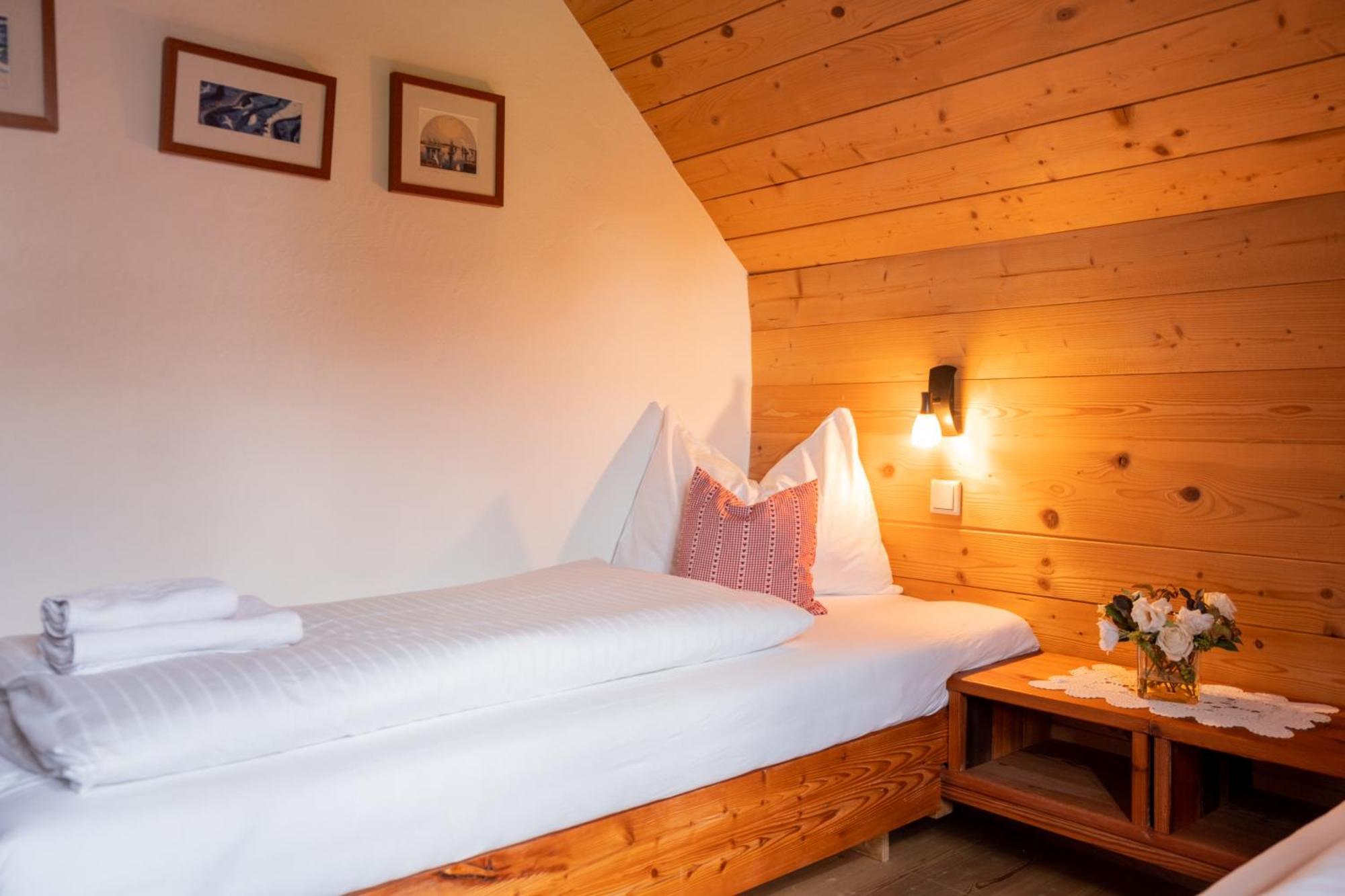 St Martin Chalets ซังคท์มิคาอิลอิมลุงเกา ภายนอก รูปภาพ